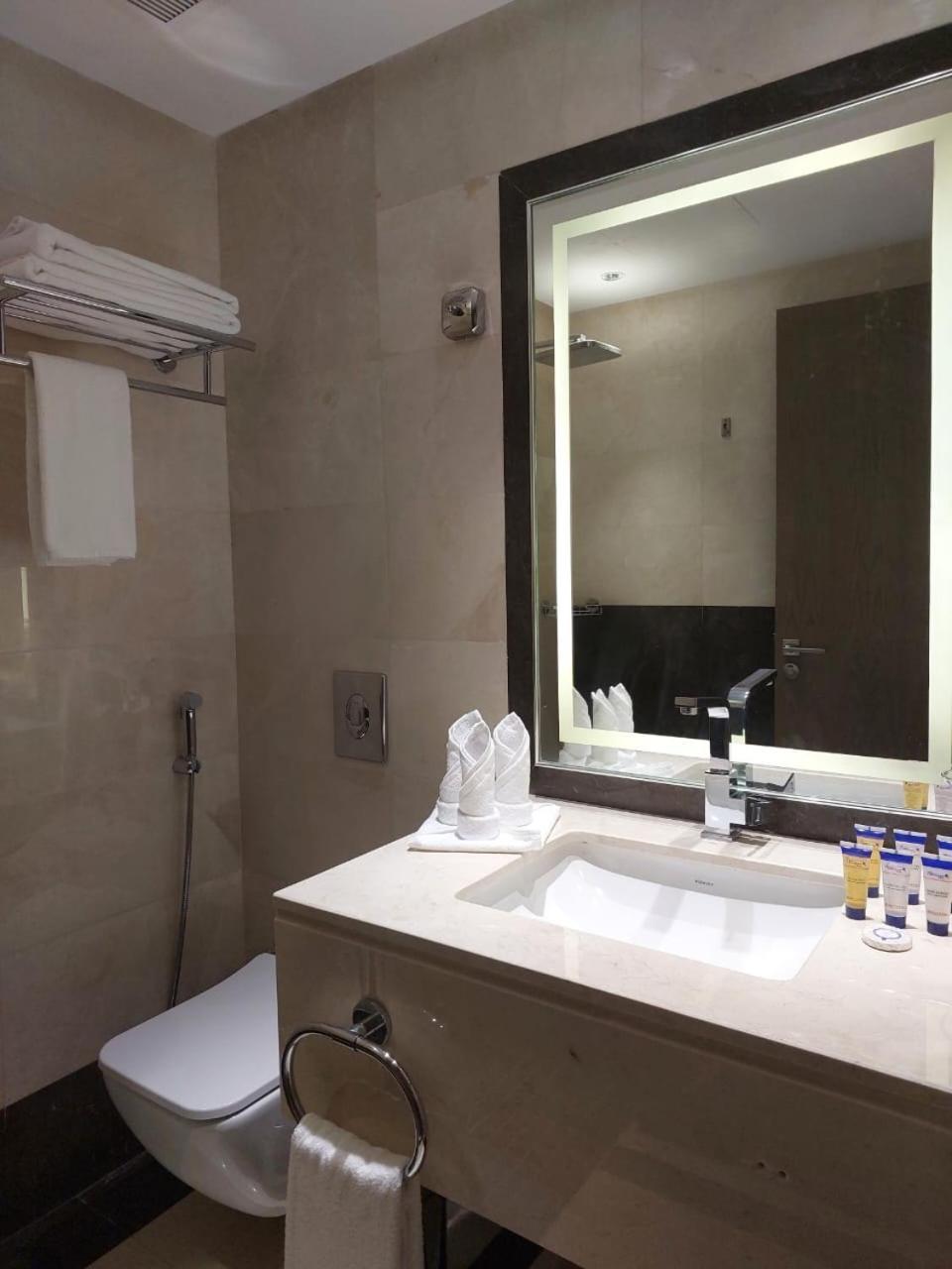 Valy Hotel Medina Bagian luar foto